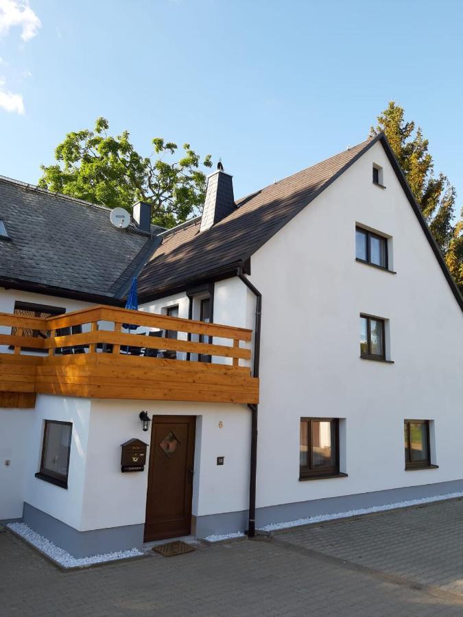 Familienfreundliche Ferienwohnung Zschorlau Экстерьер фото